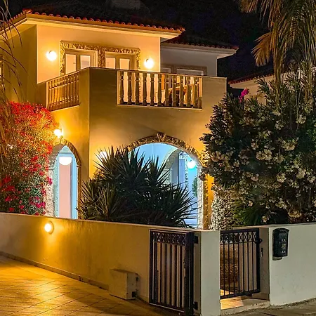 Villa Sunny With Hot Tub, Garden And 2 Bedrooms, 5 Minutes To The Pyla
