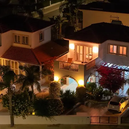 فيلة Sunny With Hot Tub, Garden And 2 Bedrooms, 5 Minutes To The *