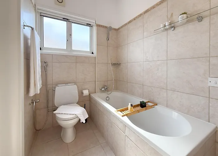 Sunny With Hot Tub, Garden And 2 Bedrooms, 5 Minutes To The Vila Pyla