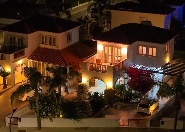 Vila Sunny With Hot Tub, Garden And 2 Bedrooms, 5 Minutes To The *