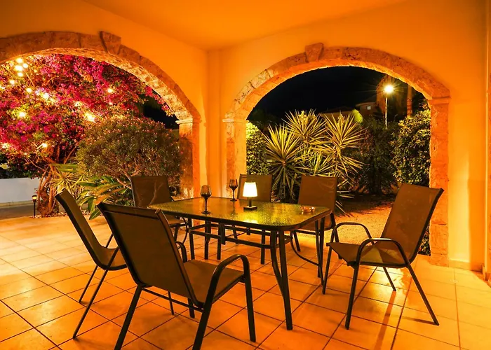 Sunny With Hot Tub, Garden And 2 Bedrooms, 5 Minutes To The Vila Pyla